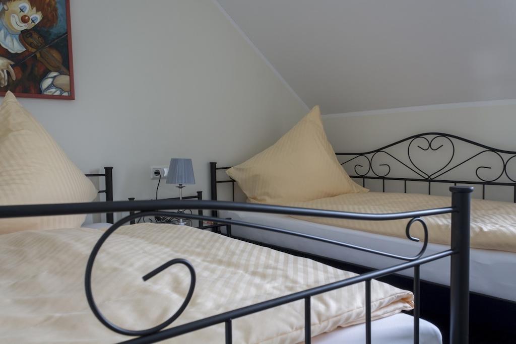 Haus Am Lagunenbad Ferienwohnung Ettelsberg Willingen  Rum bild