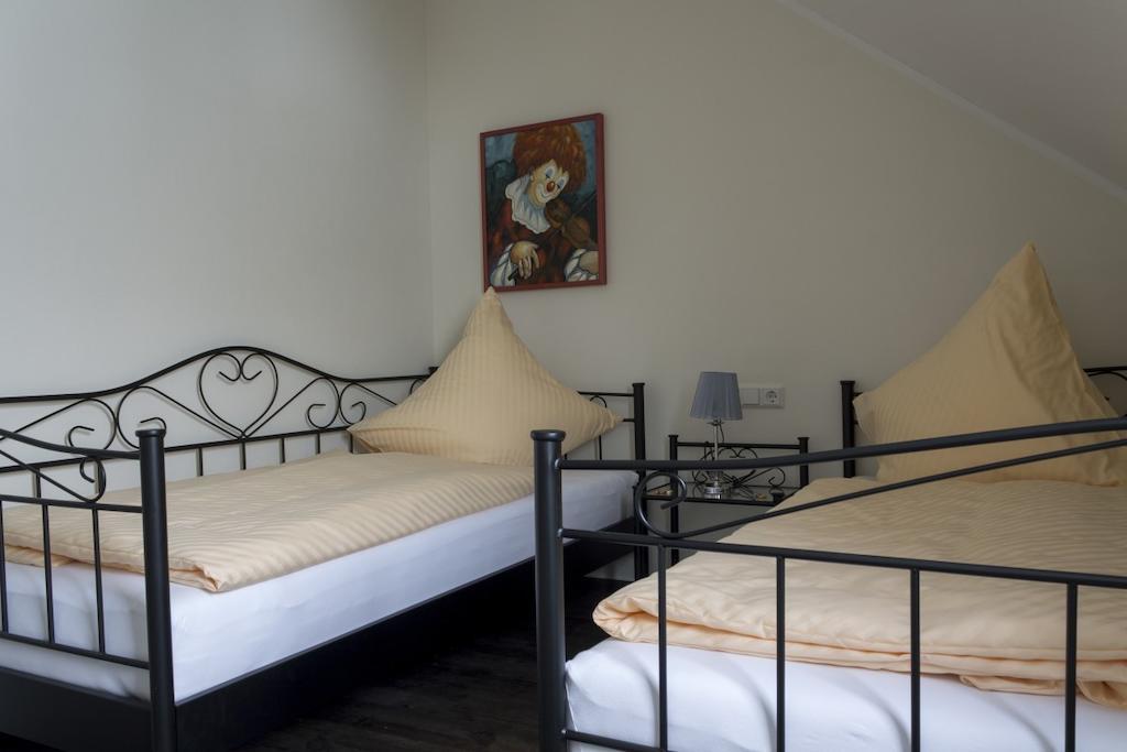 Haus Am Lagunenbad Ferienwohnung Ettelsberg Willingen  Rum bild