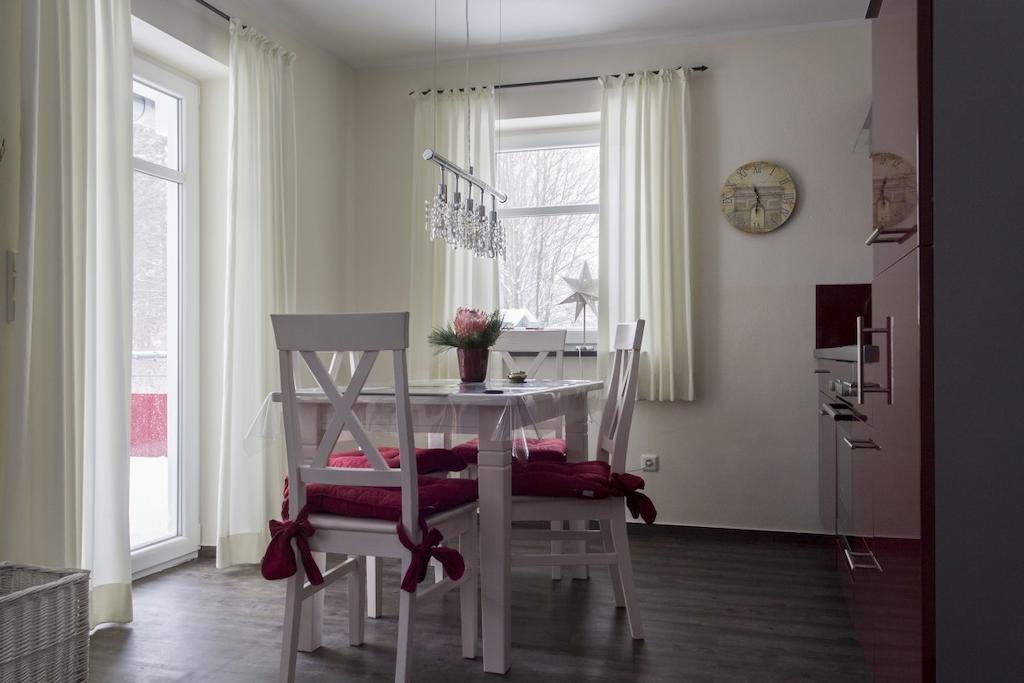 Haus Am Lagunenbad Ferienwohnung Ettelsberg Willingen  Rum bild