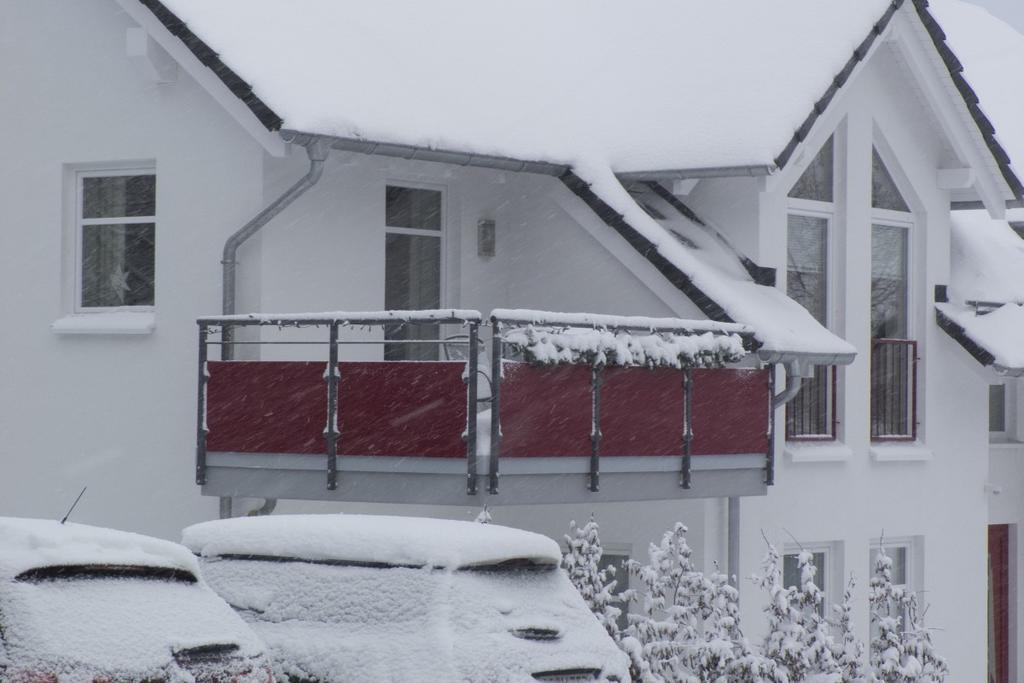 Haus Am Lagunenbad Ferienwohnung Ettelsberg Willingen  Exteriör bild